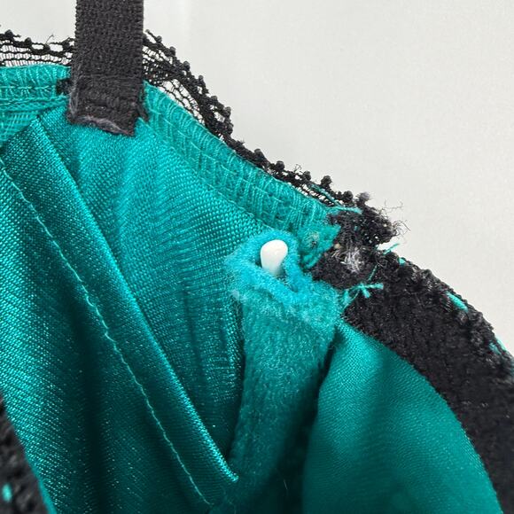 Frederick's of Hollywood Satin Lace Up Back Padded Chemise Women's Size Large - Picture 6 of 12